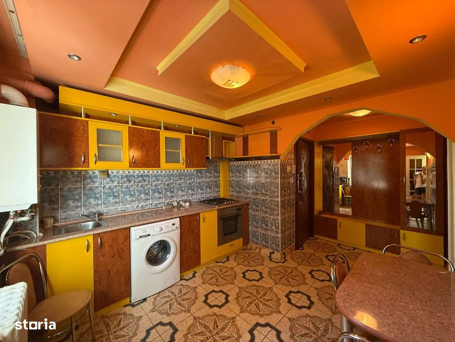 Apartament 2 camere,etaj 2, zona Piata Centrala