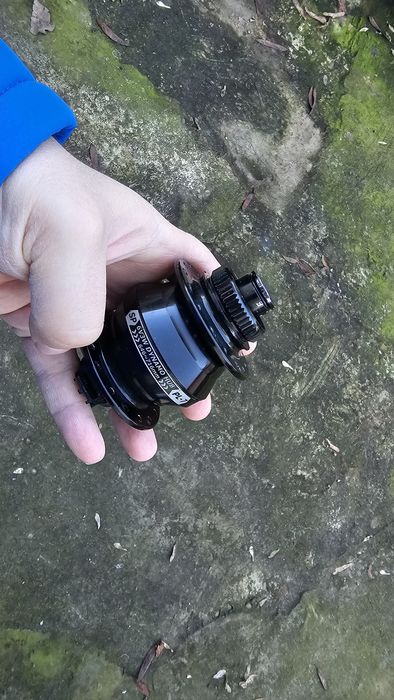 Shutter Precision PL-7 Динамо главина 12х100