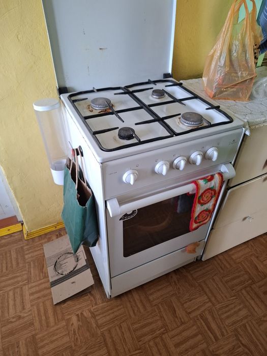 Продам плиту газовую