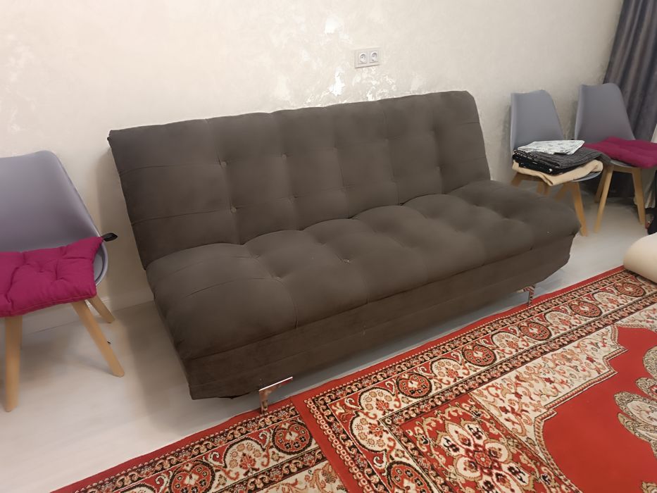 Продается диван 
ЖК Gulder Самовы