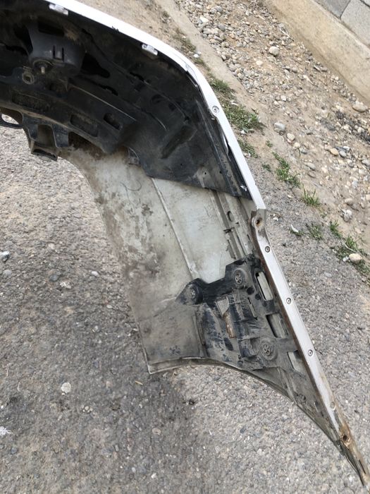 Задний бампер на w203 мерседес.