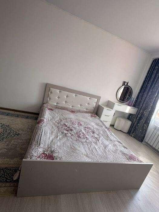 Продам двухспальную кровать