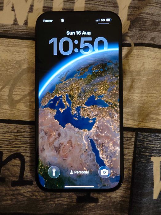 iPhone 16 128gb 98% капацитет на батерията.