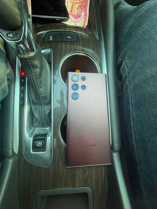 Телфон самсунг 22 ултира