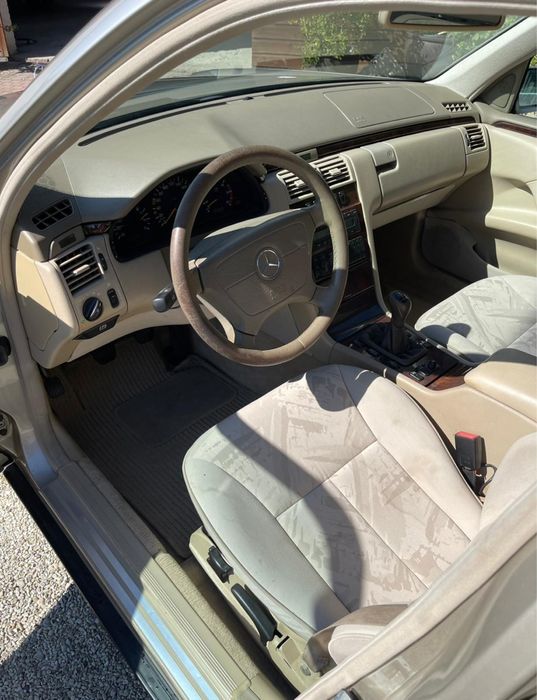 Mercedes e class w 210  impecabil !!