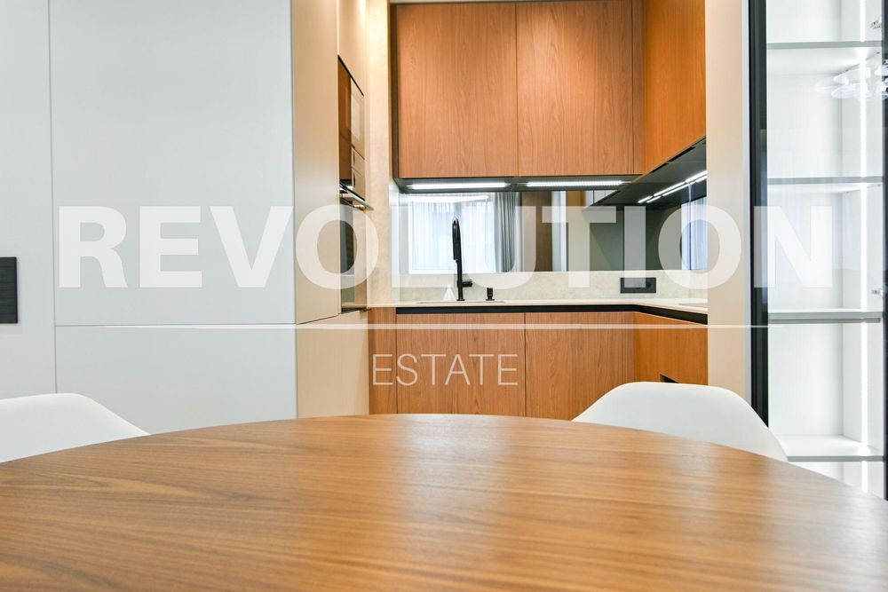 Двустаен апартамент в ж.к. Кръстова Вада