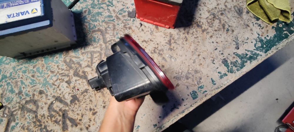 Tripla dreapta portbagaj Volkswagen passat b8