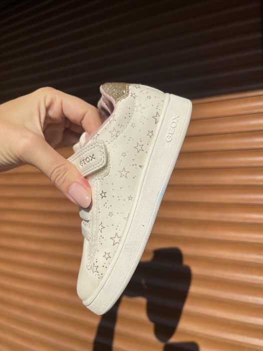 Боси обувки Garvalin Geox Adidas