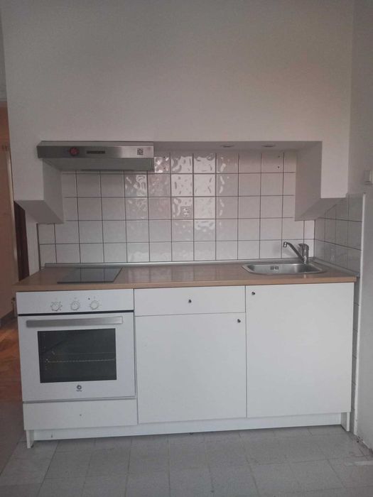 Продава се Тристаен апартамент в София, Център - 92 кв.м за 6087 €/кв.м - Снимка #2