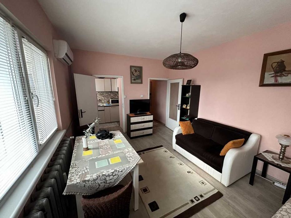 Дава се под наем Едностаен апартамент в Пловдив, Тракия - 36 кв.м за 255 € - Снимка #1