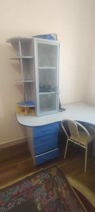 Детский писменный стол