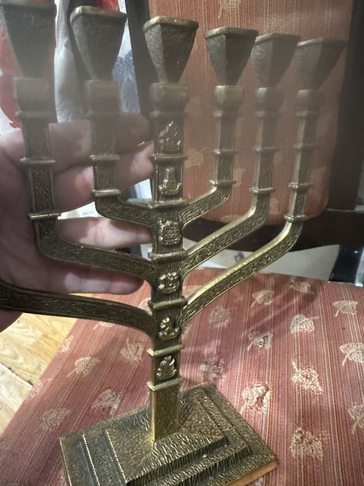 голям стар масивен бронзов еврейски свещник менора