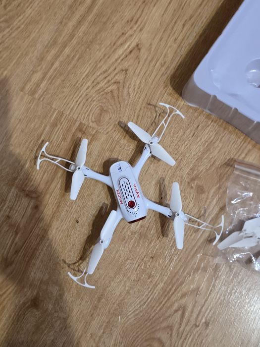 Продам дрон  Syma