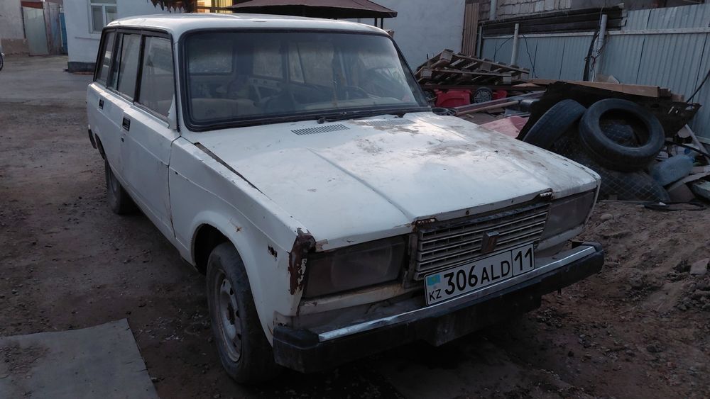 Жигули сатылады  2104