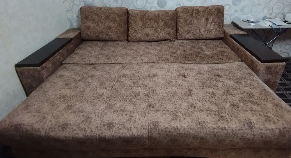 Диван в хорошем состоянии