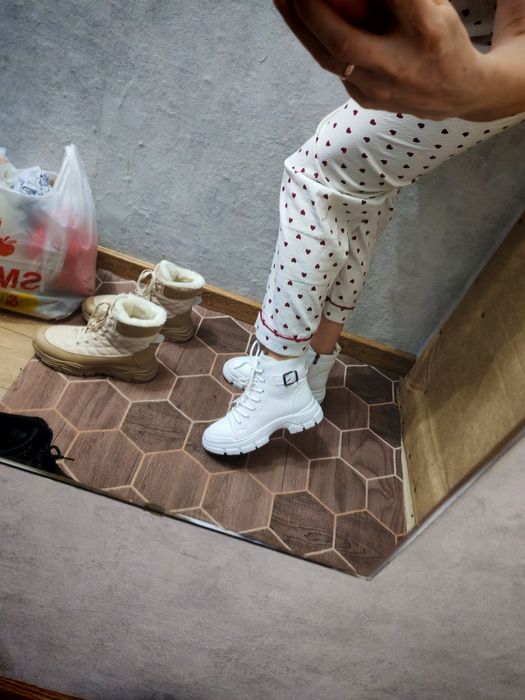 Продам новые ботинки демисезонные