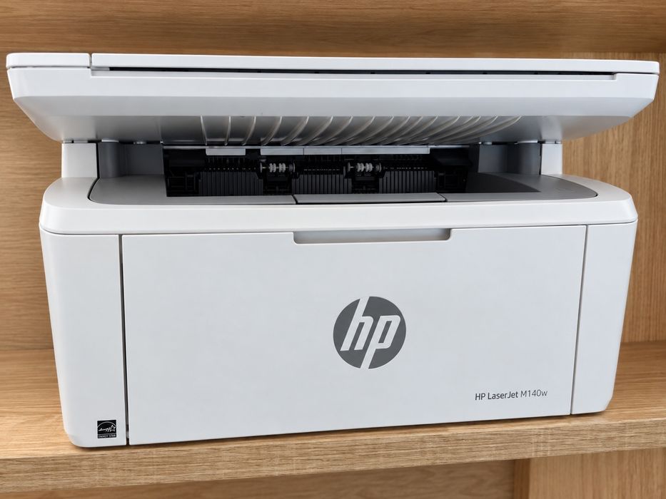 Imprimantă multifuncțională HP LaserJet M140w Wi
