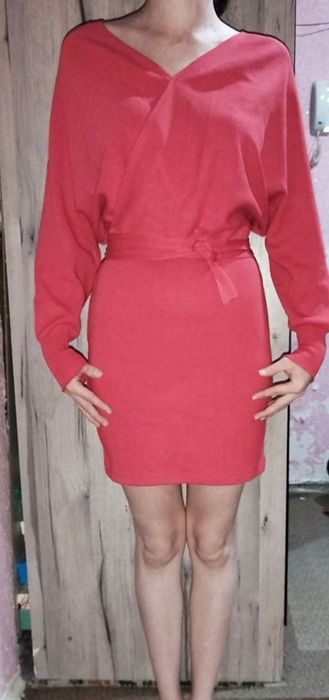 Продам платья в отличном состояние