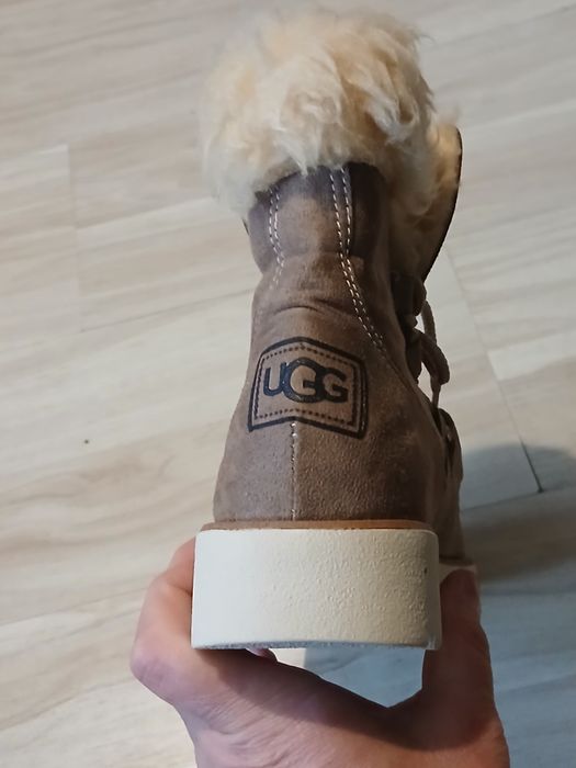 Обувки  (боти )UGG Намаление