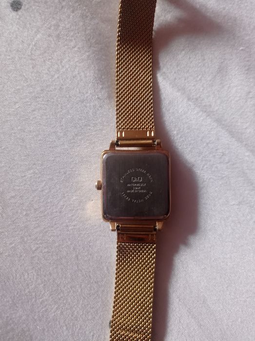 Часы наручные  женские