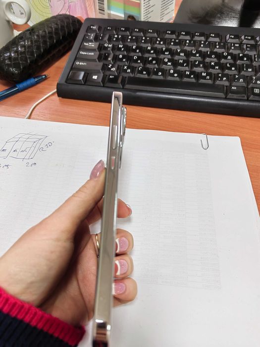 Смартфон Huawei Nova 13