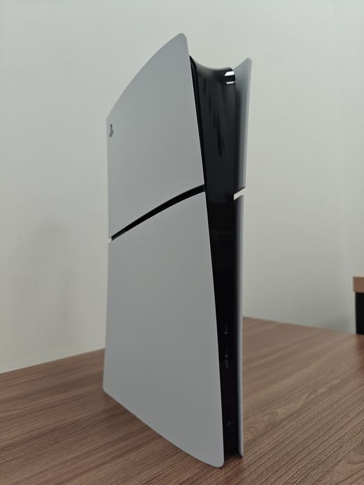 Playstation 5 Slim в идеальном состоянии