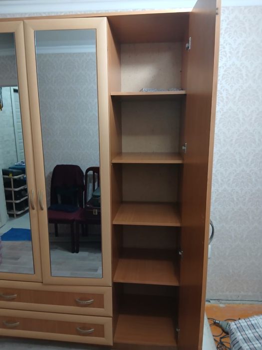Шифоньер в отличном состоянии