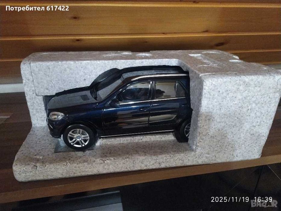 1:18 Метален модел на Mercedes M Klasse ML 2011 Minichamps