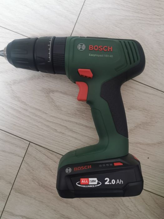 Mașina de găurit și înșurubat Bosch easyimpact 18-40 noua