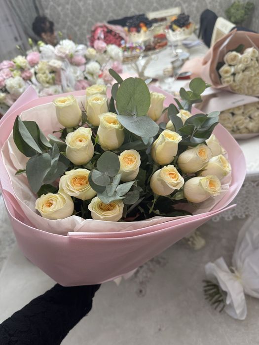 Свежие букеты цены разные !