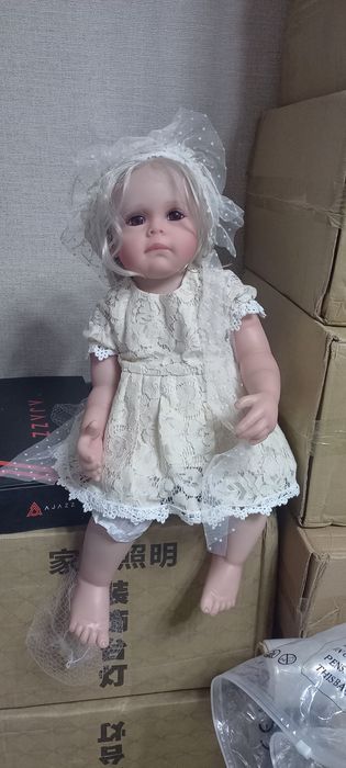 Кукла реалистичная