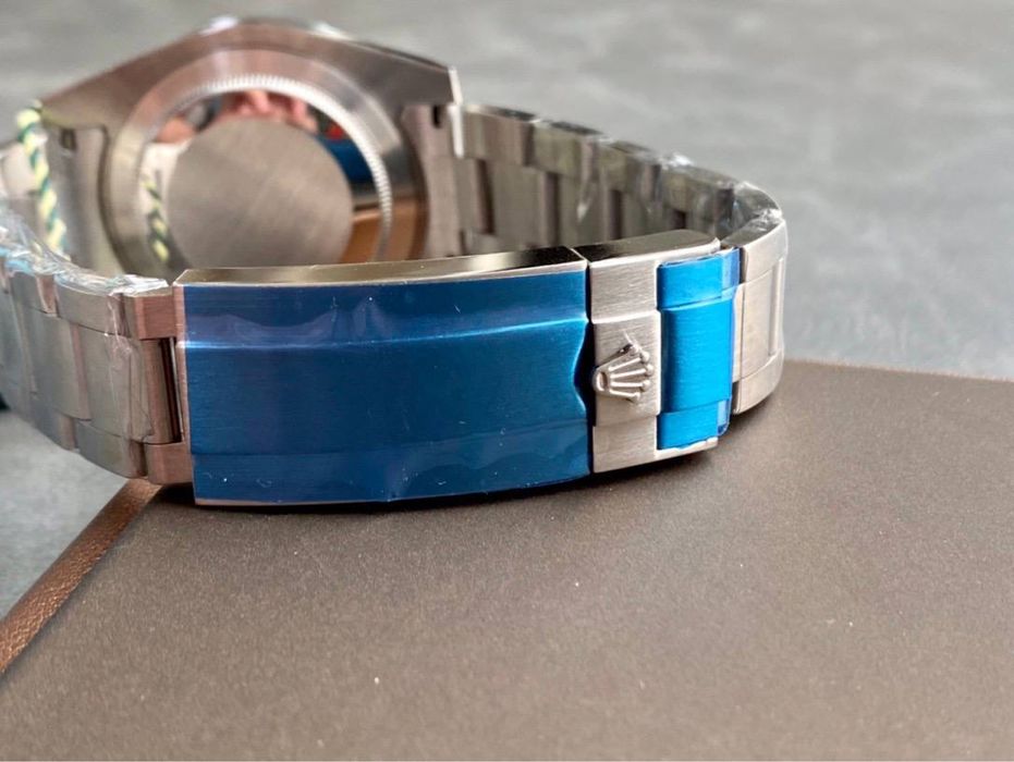 Часовник Rolex Starbucks