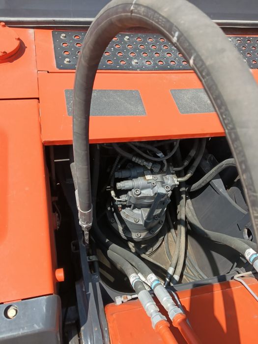 Hitachi ZX200  колёсный экскаватор