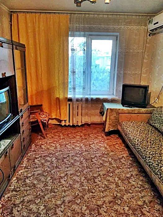 метро: Буюк Ипак Йули (Горького).