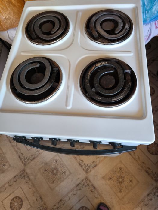 Продам эл плиту в отличном состоянии