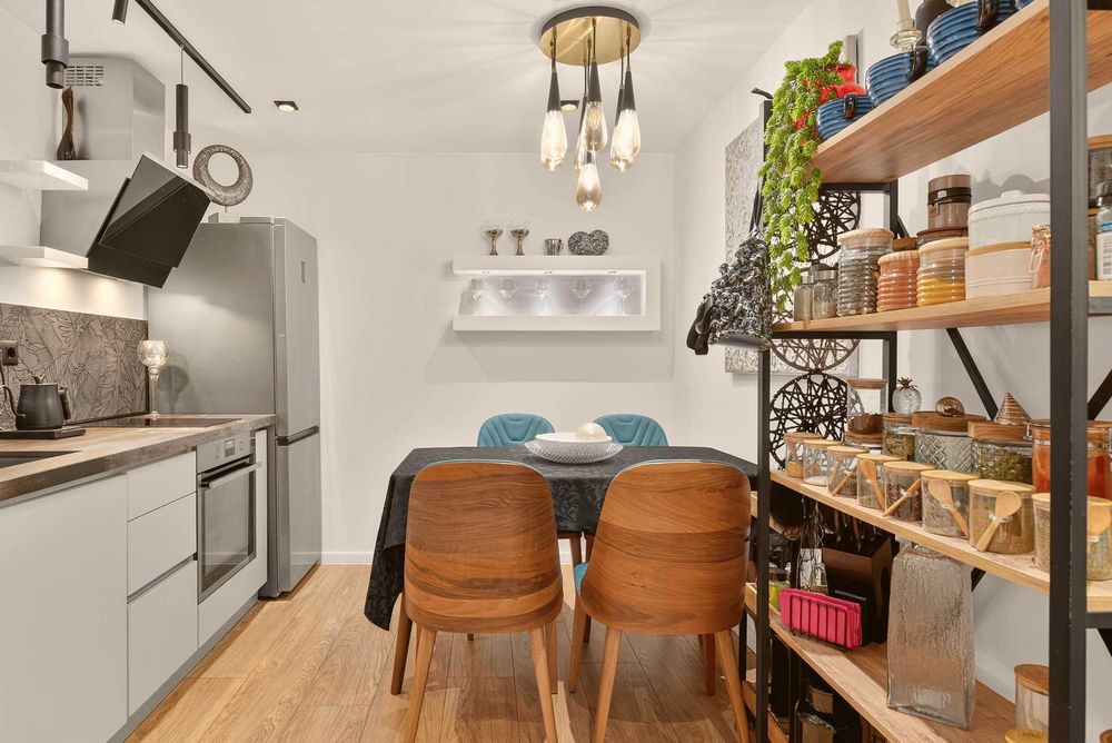 ПРОДАВАМ КЪЩА - Колхозен Пазар -Варна( идеални части )- ОТ СОБСТВЕНИК