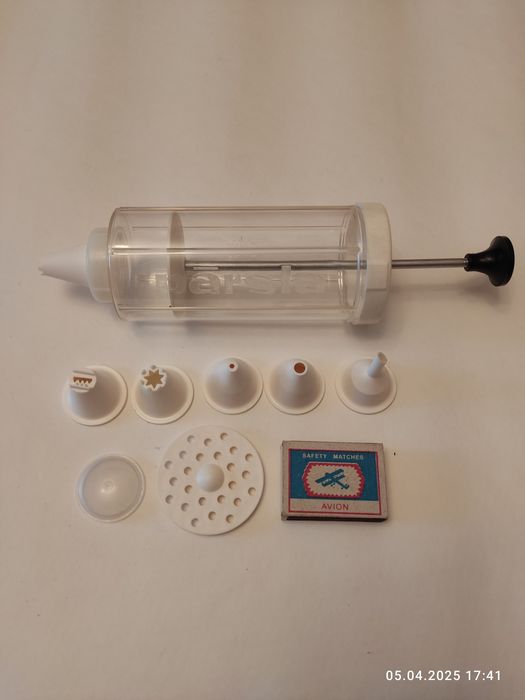 Шприц для изготовления тортов