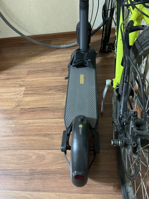 Ninebot g30 max.