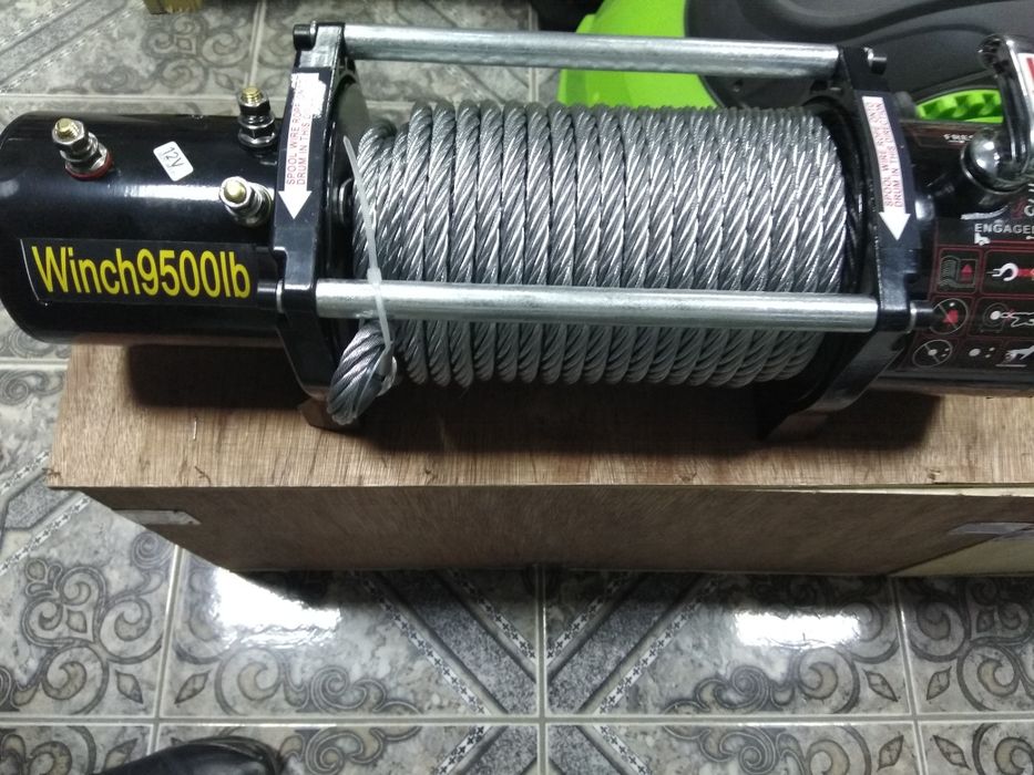 Продается авто лебедка