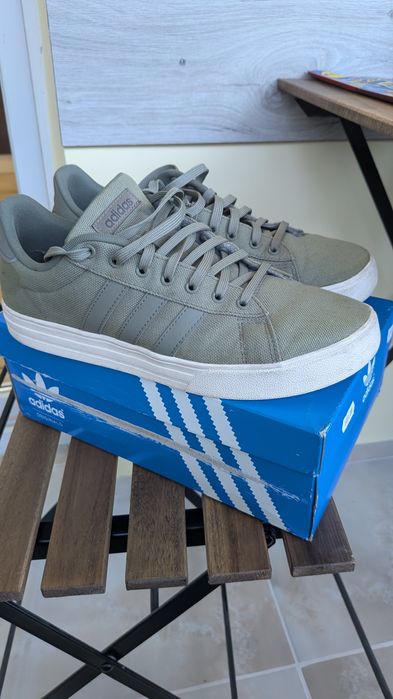 Маратонки Adidas 44 2/3