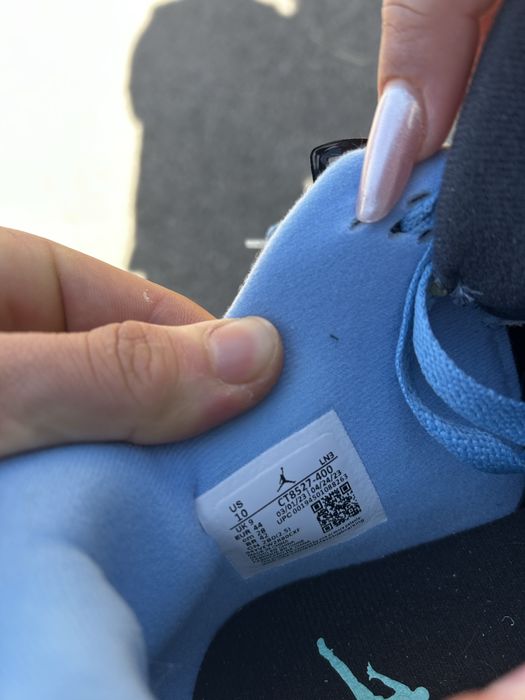 Jordan 4 university blue - 44