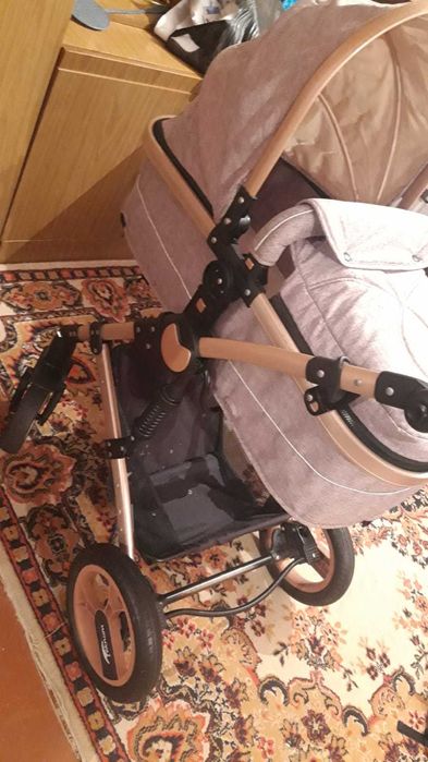 Продам коляску в хорошем состоянии