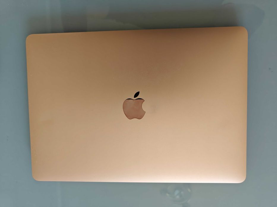 Apple MacBook Air 13” (M1, 2020) – 8GB RAM, 256GB SSD – Excellent Condition