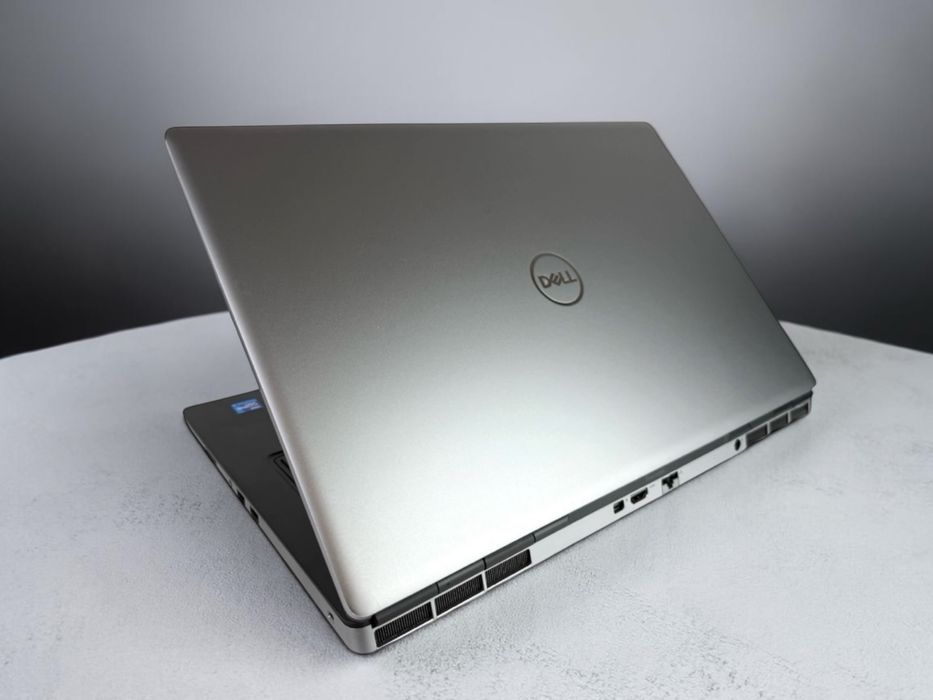 Лаптоп Dell Precision 7760 17,3' FHD i7-11850H 32GB RAM 512GB SSD RTX A4000 Гаранция!