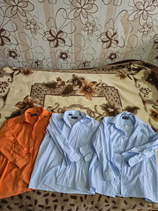 Продам рубашки 34-35 размер