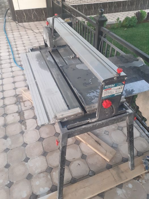 Total kafel granit stanok sotiladi