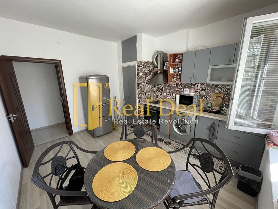 Дава се под наем Двустаен апартамент в Пловдив, Център - 65 кв.м за 450 € - Снимка #1