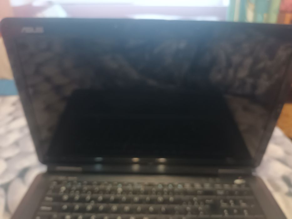 Laptop asus x701j
