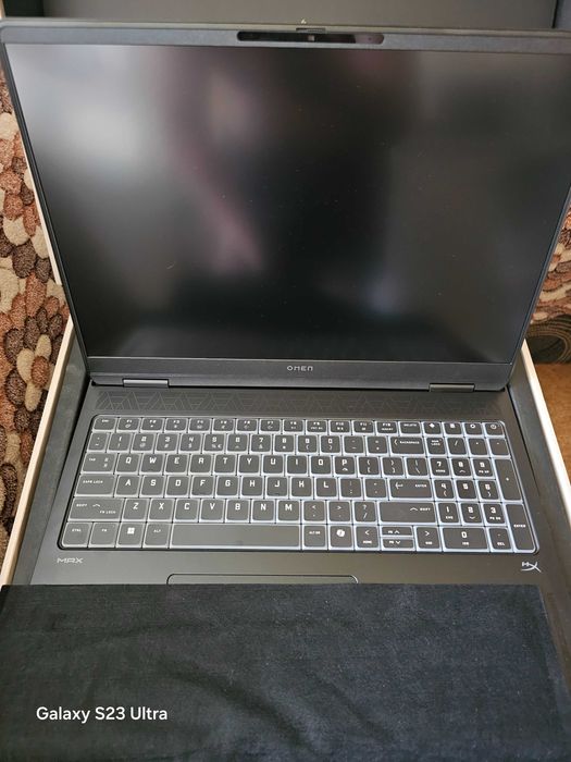 Лаптоп HP Omen max 16