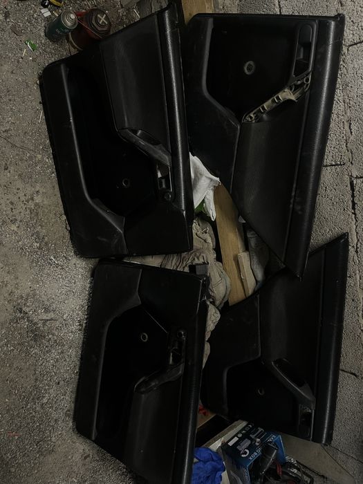 Продам дверные карты golf 3